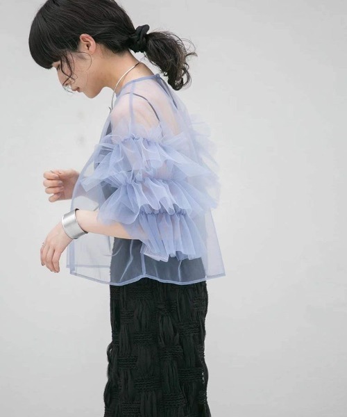 MONO8（モノハチ）の「フリルスリーブシアーTOPS（Tシャツ/カットソー・レディース・グレー/ブラック/オフホワイト/ブルー・M）」の19枚目の写真