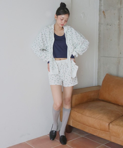 Mili affinity(ミリアフィニティー)の「ワッフル花柄ショートパンツ(その他パンツ・レディース・オフホワイト/グレー/ネイビー・FREE)」の8枚目の写真