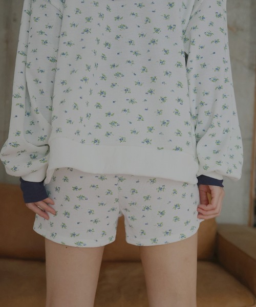Mili affinity(ミリアフィニティー)の「ワッフル花柄ショートパンツ(その他パンツ・レディース・オフホワイト/グレー/ネイビー・FREE)」の10枚目の写真