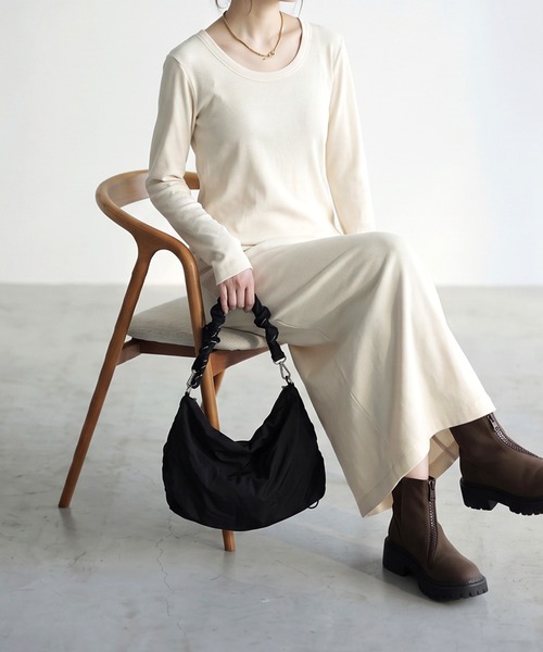 antiqua(アンティカ)の「Iライン リブ ロングワンピース(ワンピース・レディース・ブラック/アイボリー・M/MT)」の5枚目の写真