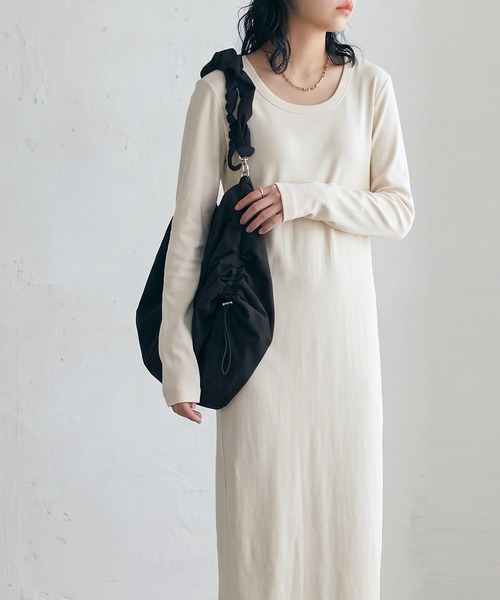 antiqua(アンティカ)の「Iライン リブ ロングワンピース(ワンピース・レディース・ブラック/アイボリー・M/MT)」の7枚目の写真