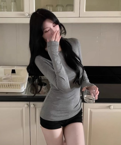 lilful(リルフル)の「ルーズフィット ベーシック ロング丈トップス(Tシャツ/カットソー・レディース・ピンク/グレー/ホワイト・M/S)」の2枚目の写真