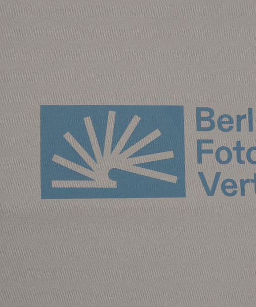 Geek Office（ギークオフィス）の「【Geek Office / ギークオフィス】BERLIN PHOTOBOOK / 002 BAG（トートバッグ・レディース・ブラック/パープル/チャコールグレー/ブルー/グリーン・FREE）」の13枚目の写真