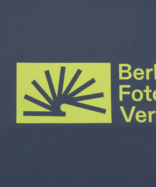 Geek Office（ギークオフィス）の「【Geek Office / ギークオフィス】BERLIN PHOTOBOOK / 002 BAG（トートバッグ・レディース・ブラック/パープル/チャコールグレー/ブルー/グリーン・FREE）」の15枚目の写真