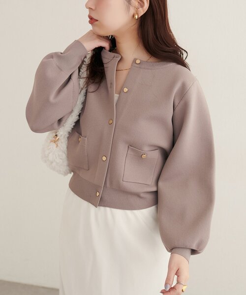 natural couture(ナチュラルクチュール)の「ポケ付きポリニットカーディガン(カーディガン/ボレロ・レディース・チャコールグレー/ブラウン/ピンク/モカ/サックスブルー/ブラック/オフホワイト・FREE)」の8枚目の写真