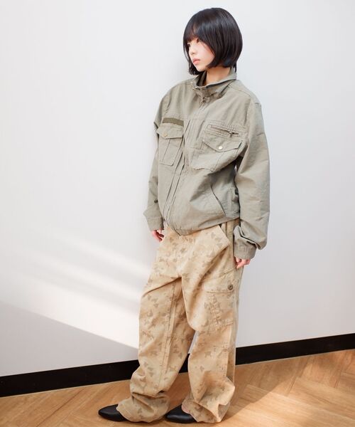 CHOWOO(チョウ)の「オーバーラップポケットカモパンツ(ウォッシュドベージュ)(その他パンツ・メンズ・その他・34/32/30)」の8枚目の写真