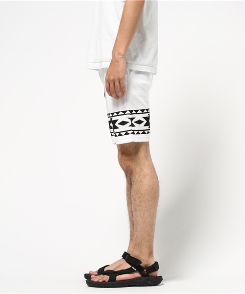 VENCEEXCHANGE（ヴァンスエクスチェンジ）の「パイルオルテガプリントショーツ   （その他パンツ・メンズ・オフホワイト・LARGE/MEDIUM）」の2枚目の写真