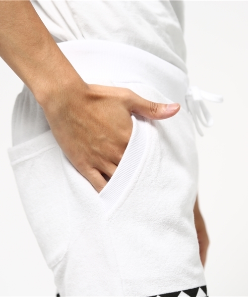 VENCEEXCHANGE（ヴァンスエクスチェンジ）の「パイルオルテガプリントショーツ   （その他パンツ・メンズ・オフホワイト・LARGE/MEDIUM）」の7枚目の写真