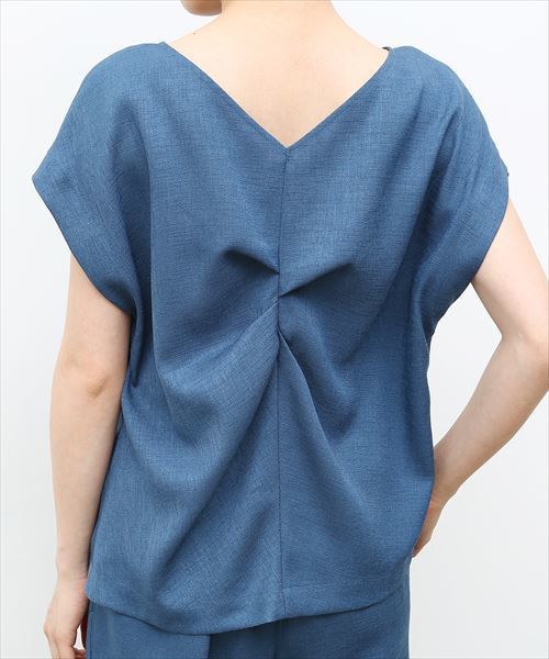 ADAM ET ROPE'（アダムエロペ）の「リネンライク2WAY Tブラウス（シャツ/ブラウス・レディース・ブラウン系その他2/ブラック/ブルー系その他6/ブラック系その他・FREE）」の19枚目の写真