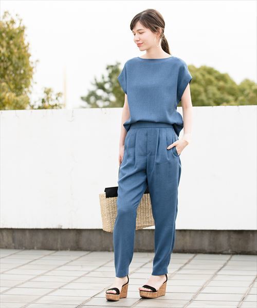 ADAM ET ROPE'（アダムエロペ）の「リネンライク2WAY Tブラウス（シャツ/ブラウス・レディース・ブラウン系その他2/ブラック/ブルー系その他6/ブラック系その他・FREE）」の10枚目の写真