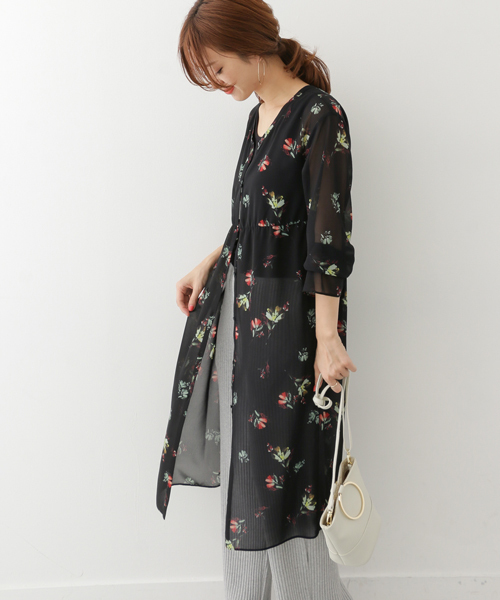 Urban Research Doors アーバンリサーチドアーズ の Doors ダークフラワーシフォンガウンワンピース ワンピース Wear