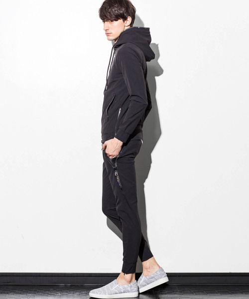 AKM Contemporary（エイケイエムコンテンポラリー）の「AKM Contemporary(エイケイエムコンテンポラリー)ナイロン4wayラインストーンzipパンツ（その他パンツ・メンズ・ブラック・SMALL/MEDIUM/LARGE/X-LARGE）」の11枚目の写真