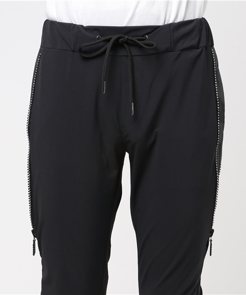 AKM Contemporary（エイケイエムコンテンポラリー）の「AKM Contemporary(エイケイエムコンテンポラリー)ナイロン4wayラインストーンzipパンツ（その他パンツ・メンズ・ブラック・SMALL/MEDIUM/LARGE/X-LARGE）」の2枚目の写真