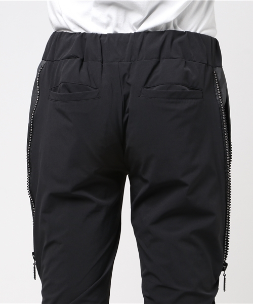 AKM Contemporary（エイケイエムコンテンポラリー）の「AKM Contemporary(エイケイエムコンテンポラリー)ナイロン4wayラインストーンzipパンツ（その他パンツ・メンズ・ブラック・SMALL/MEDIUM/LARGE/X-LARGE）」の3枚目の写真