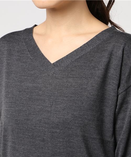 RIVE DROITE（リヴドロワ）の「カシミヤ混Vネックプルオーバー（ニット/セーター・レディース・チャコールグレー/ミント/ベビーピンク/ライトベージュ・FREE）」の6枚目の写真