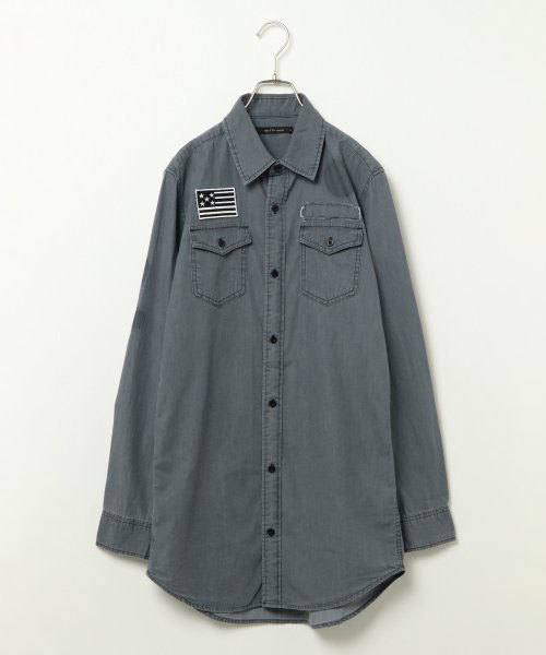 VENCEEXCHANGE（ヴァンスエクスチェンジ）の「デニムワッペン加工ロングシャツ（シャツ/ブラウス・メンズ・ブラック/ネイビー・MEDIUM/LARGE）」の2枚目の写真