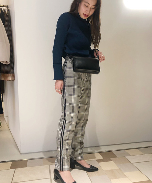 YAHKI(ヤーキ)の「【YAHKI】別注NEWお財布ショルダー YH-215(ショルダーバッグ・レディース・ブラック/ベージュ・FREE)」の14枚目の写真