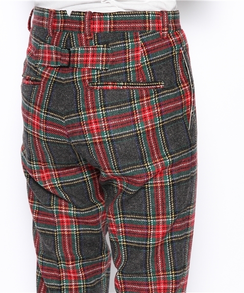 BEAMS BOY(ビームスボーイ)の「□BEAMS BOY / タータン スラックス 9分(スラックス・レディース・チャコールグレー/レッド/ネイビー・0/1)」の7枚目の写真