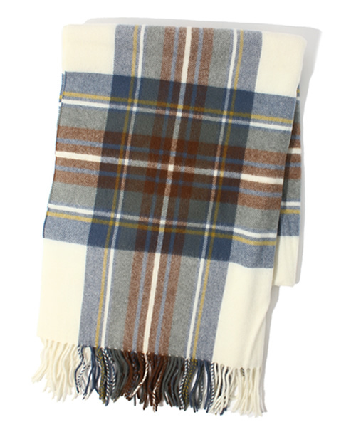BEAUTY&YOUTH UNITED ARROWS（ビューティーアンドユースユナイテッドアローズ）の「BYBC ROYAL THISTLE タータンチェックストール（bl）（ストール/ショール・レディース・グレー/ベージュ/レッド/ダークグリーン・フリー）」の3枚目の写真