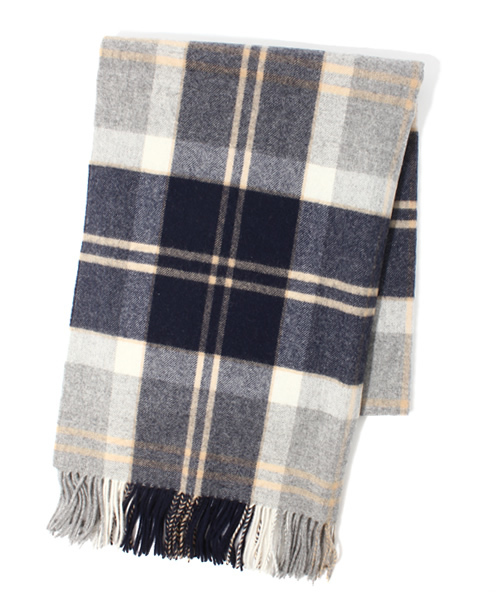 BEAUTY&YOUTH UNITED ARROWS（ビューティーアンドユースユナイテッドアローズ）の「BYBC ROYAL THISTLE タータンチェックストール（bl）（ストール/ショール・レディース・グレー/ベージュ/レッド/ダークグリーン・フリー）」の2枚目の写真