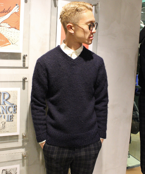 EDIFICE（エディフィス）の「◇LAMB*MOHAIRシャギーＶネックプルオーバーニット（ニット/セーター・メンズ・グレー/グレー系その他/ネイビー/レッド/グリーン/ブルー・44/46/48）」の5枚目の写真