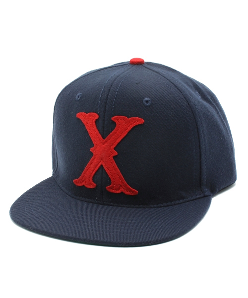 XLARGE(エクストララージ)の「BOS OG CAP(キャップ・メンズ・ブラック/バーガンディー/ネイビー・ONE SIZE)」の2枚目の写真