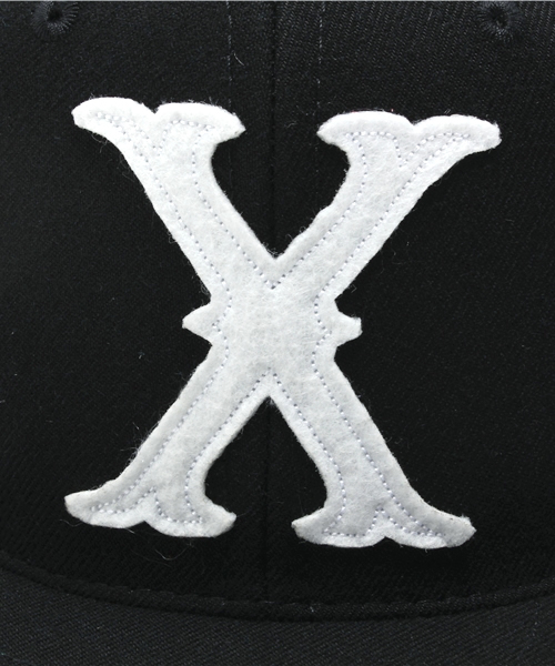 XLARGE(エクストララージ)の「BOS OG CAP(キャップ・メンズ・ブラック/バーガンディー/ネイビー・ONE SIZE)」の8枚目の写真