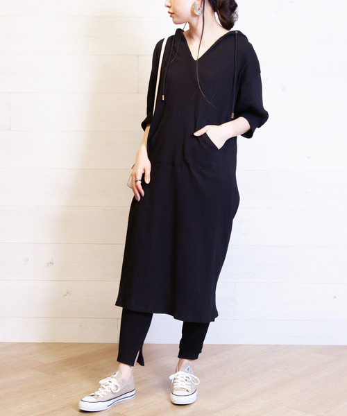 B.I.D.(ビーアイディー)の「BID / Rib Cutsewn Food Long Onepiece(ワンピース・レディース・カーキ/ブラック/グレー・FREE)」の2枚目の写真
