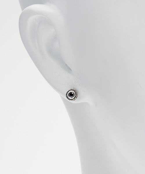 VIVIFY（ビビファイ）の「ピアス/ラウンドカット/3mm（ピアス（片耳用）・メンズ・クリア/ブラック/グリーン/ブルー/レッド・FREE）」の7枚目の写真