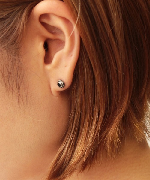 VIVIFY（ビビファイ）の「ピアス/ラウンドカット/3mm（ピアス（片耳用）・メンズ・クリア/ブラック/グリーン/ブルー/レッド・FREE）」の10枚目の写真