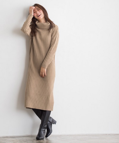 Pierrot（ピエロ）の「タートルネックリブニットワンピース（ワンピース・レディース・ブラック/ネイビー/ブラウン/アイボリー/杢グレー/ベージュ系その他/ダークカーキ/ブラウン系その他/ピンク/ブルー/バーガンディー・M/L）」の7枚目の写真