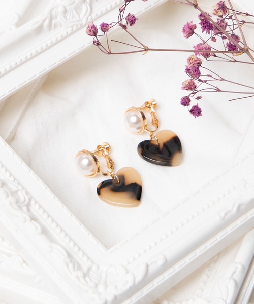 WEGO（ウィゴー）の「WEGO/ハートパールイヤリング（イヤリング・レディース・サックスブルー/ピンク/ホワイト/その他1/その他2・FREE）」の5枚目の写真