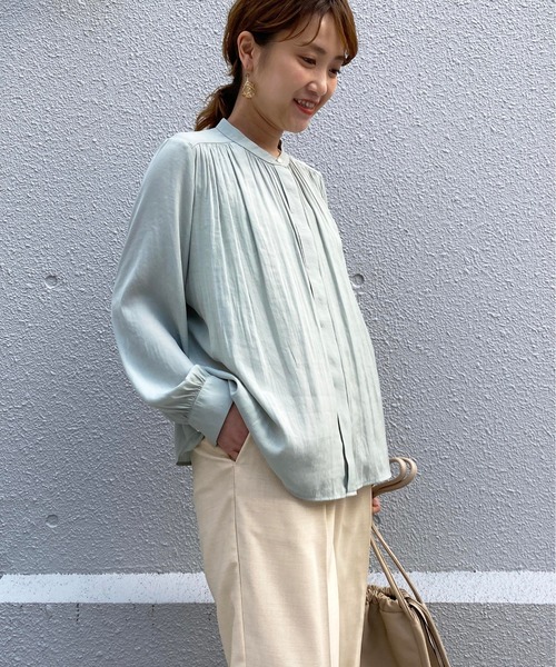 PICCIN(ピッチン)の「パウダーサテンスタンドカラーブラウス(シャツ/ブラウス・レディース・サックスブルー/ライトグリーン/グレイッシュベージュ/ピンク/ネイビー・M)」の14枚目の写真