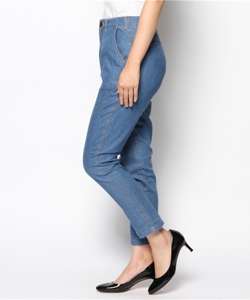 mystic（ミスティック）の「デニムテーパードパンツ（デニムパンツ・レディース・ブルー/ネイビー・1/2）」の3枚目の写真