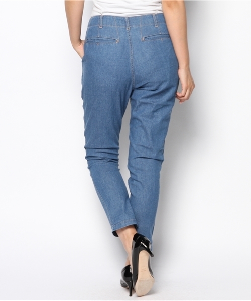 mystic（ミスティック）の「デニムテーパードパンツ（デニムパンツ・レディース・ブルー/ネイビー・1/2）」の4枚目の写真