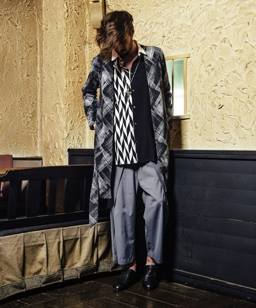 NO ID.(ノーアイディ)の「スイッチングルーズSH(シャツ/ブラウス・メンズ・ブラック/ブラック×ホワイト/ホワイト×ブラック・ONE SIZE)」の14枚目の写真