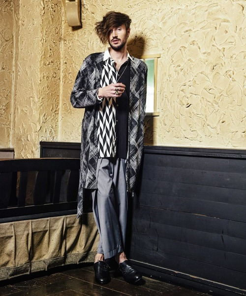 NO ID.(ノーアイディ)の「スイッチングルーズSH(シャツ/ブラウス・メンズ・ブラック/ブラック×ホワイト/ホワイト×ブラック・ONE SIZE)」の18枚目の写真