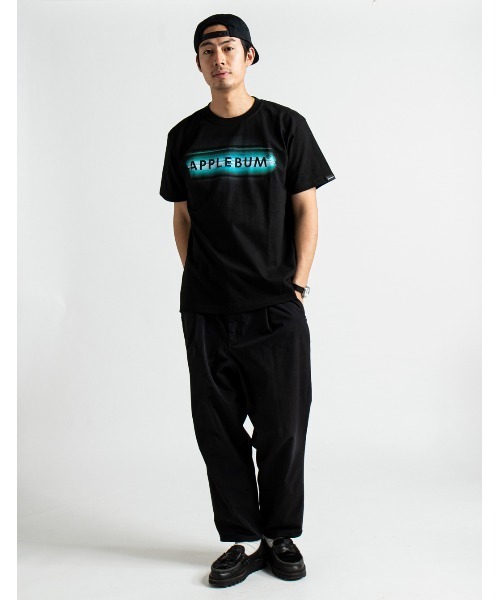 APPLEBUM（アップルバム）の「“Neon Logo” T-shirt（Tシャツ/カットソー・メンズ・ブラック・MEDIUM/X-LARGE/LARGE/XX-LARGE/SMALL）」の2枚目の写真