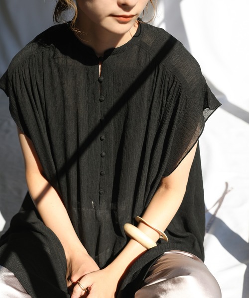 select MOCA（セレクトモカ）の「2021 SS シフォン楊柳バンドカラーブラウス（バンドカラーフレンチスリーブシアートップス）（シャツ/ブラウス・レディース・ホワイト/ライトブルー/ブラック/ベージュ/カーキオリーブ/レンガ・FREE）」の2枚目の写真