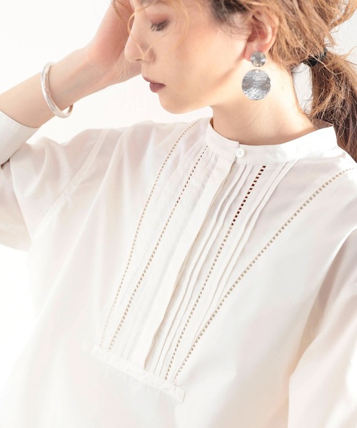 classicalelf(クラシカルエルフ)の「最旬!愛され、タックブラウス(シャツ/ブラウス・レディース・ホワイト/ブラック/グレイッシュベージュ/ブルー・MEDIUM/LARGE/X-LARGE/SMALL)」の5枚目の写真