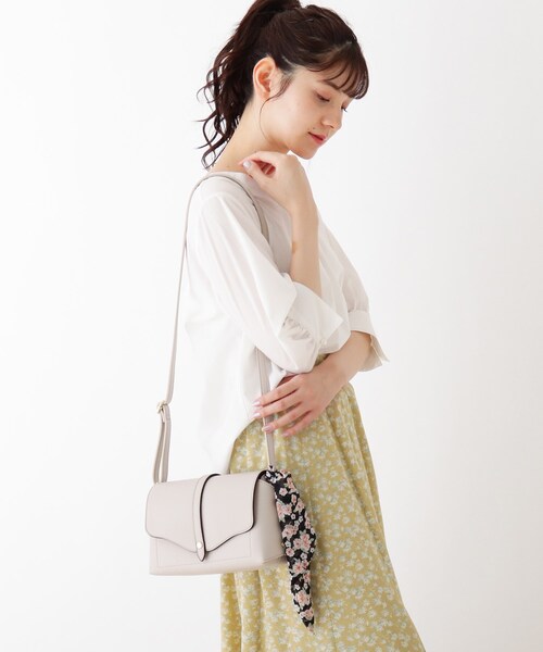 DRESKIP（ドレスキップ）の「◆スカ－フ付きショルダー（ショルダーバッグ・レディース・ブラック/グレー/アイボリー・00）」の12枚目の写真