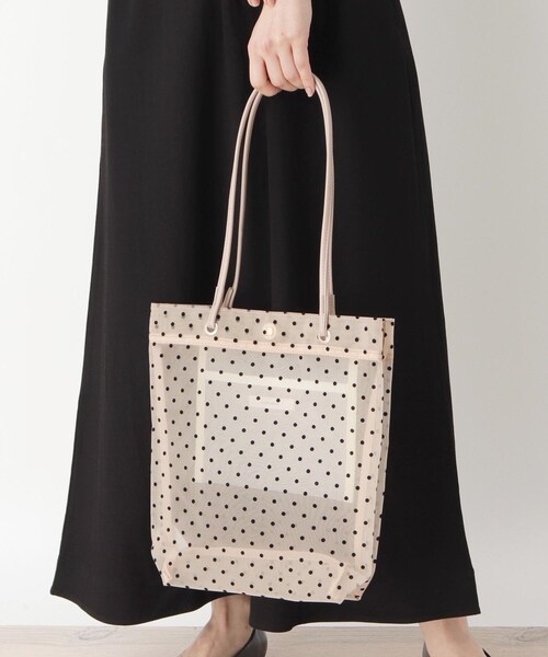 pink adobe(ピンクアドベ)の「◆ドット柄チュールトート(トートバッグ・レディース・ブラック系/ベージュ系・00)」の9枚目の写真