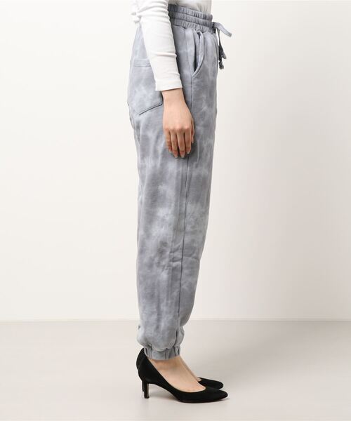 one way(ワンウェイ)の「【oneway Jeans】タイダイジョガーパンツ(スウェットパンツ・レディース・ライトグレー/グレー/ダークブルー/ホワイト/ライトパープル・FREE)」の11枚目の写真