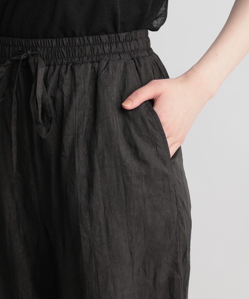 Andemiu（アンデミュウ）の「プリーツパンツ950333（その他パンツ・レディース・ブラック/ブラウン/グリーン/カーキ/オレンジ・FREE）」の9枚目の写真