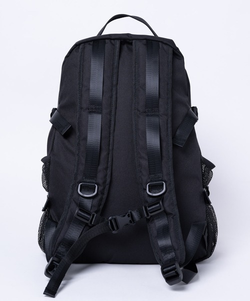 FEKETE（フェケテ）の「FEKETE MADE DAILY BACKPACK（バックパック/リュック・メンズ・ブラック・FREE）」の3枚目の写真