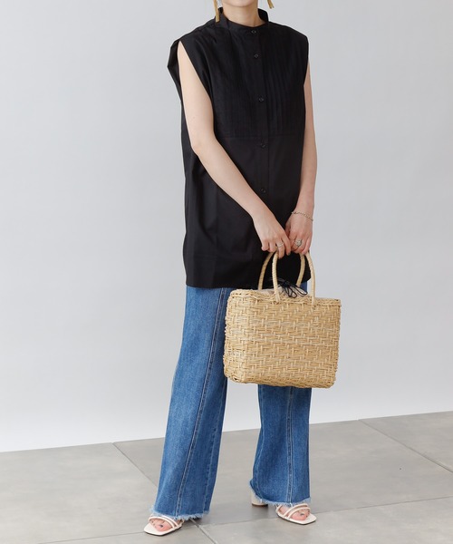 COLONY 2139（コロニートゥーワンスリーナイン）の「【WEB・一部店舗限定】ピンタックノースリーブブラウス（シャツ/ブラウス・レディース・ブラック/オフホワイト・FREE）」の17枚目の写真