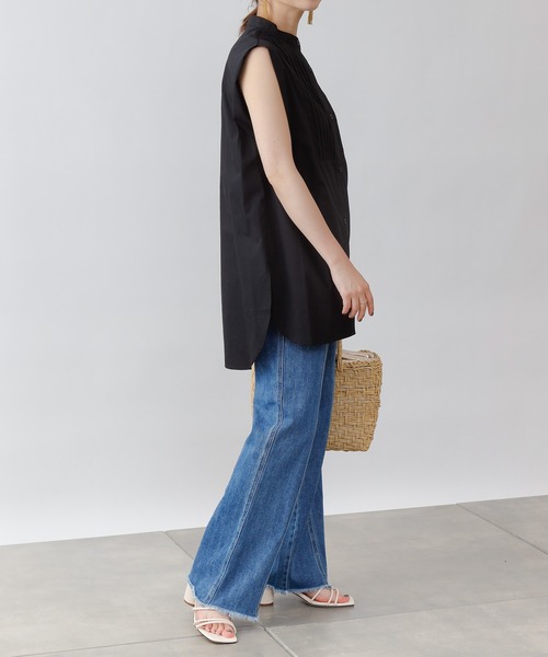 COLONY 2139（コロニートゥーワンスリーナイン）の「【WEB・一部店舗限定】ピンタックノースリーブブラウス（シャツ/ブラウス・レディース・ブラック/オフホワイト・FREE）」の18枚目の写真