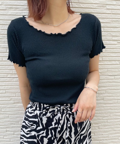at12:03(アットイチニーゼロサン)の「メロウフリルショートTee(Tシャツ/カットソー・レディース・ホワイト/ブラック/パープル/グリーン・FREE)」の3枚目の写真