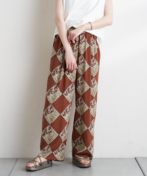 CIAOPANIC TYPY（チャオパニックティピー）の「アフリカンバティック柄イージーパンツ（その他パンツ・レディース・ブラウン/グリーン/イエロー・ONE SIZE）」の4枚目の写真