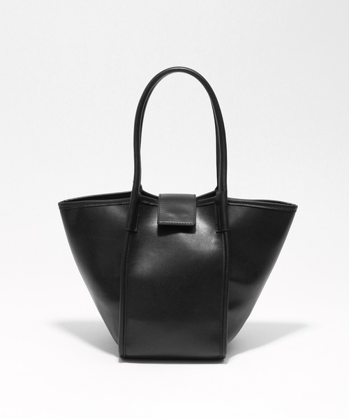 LAKOLE(ラコレ)の「ベルテッドトートバッグ / 215171(トートバッグ・レディース・オフホワイト/ブラック/ベージュ・FREE)」の4枚目の写真